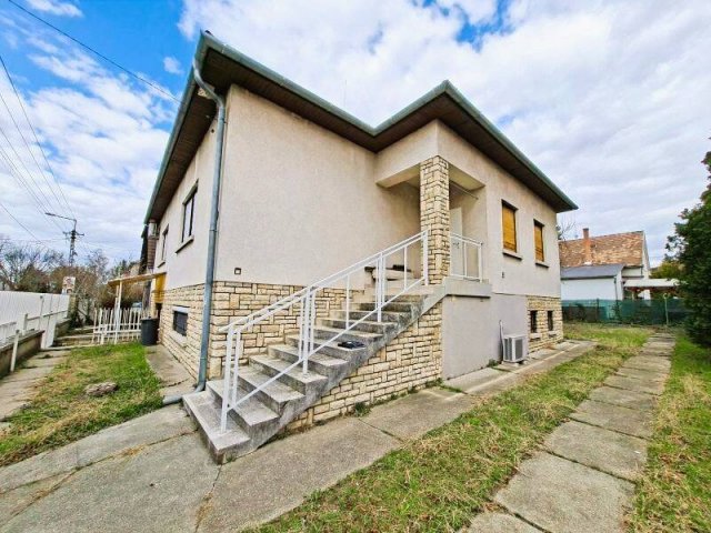 Eladó családi ház, Budapesten, XVI. kerületben 134.9 M Ft