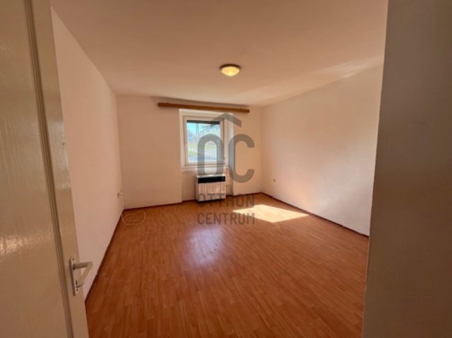 Eladó családi ház, Dunaföldváron 25 M Ft, 2 szobás