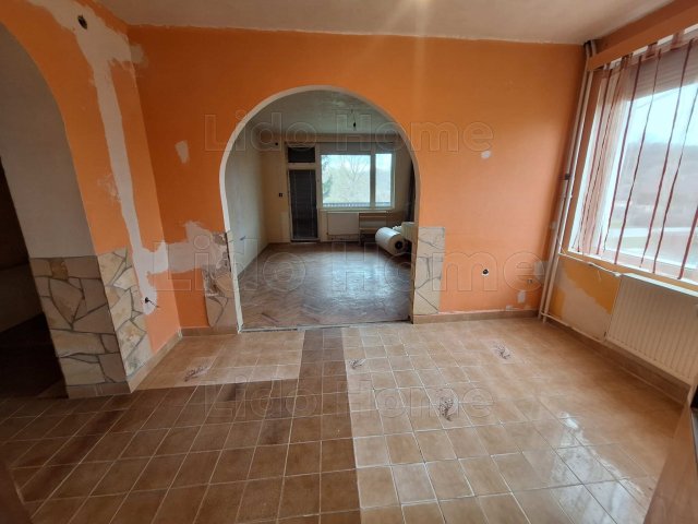 Eladó családi ház, Kaposváron 69 M Ft, 5 szobás