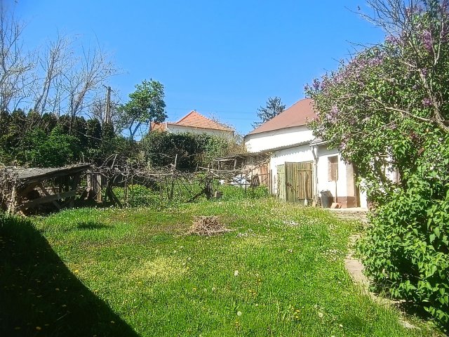 Eladó családi ház, Városlődön 24.8 M Ft, 3 szobás