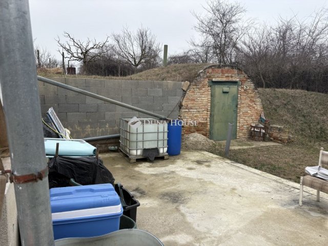 Eladó nyaraló, Enyingen 11.5 M Ft, 1 szobás