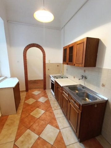 Eladó téglalakás, Budapesten, VII. kerületben 68.6 M Ft