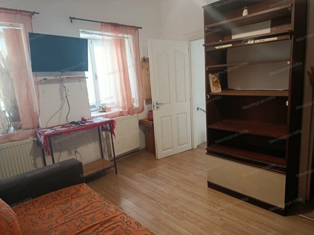 Kiadó téglalakás, albérlet, Sopronban 100 E Ft / hó, 1 szobás