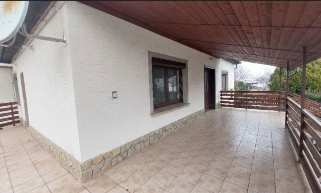 Eladó családi ház, Pusztaszabolcson 83.9 M Ft, 3 szobás