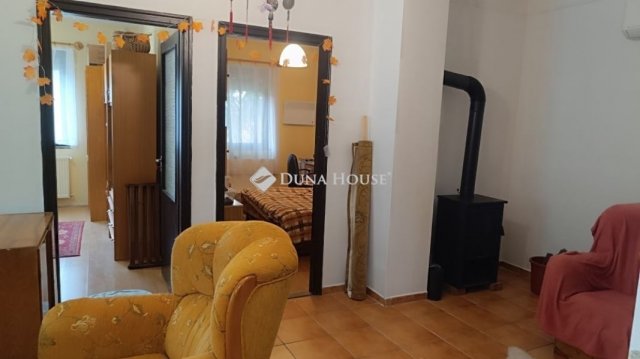 Eladó családi ház, Úrin 51.3 M Ft, 4 szobás