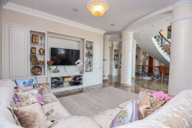 Eladó családi ház, Budapesten, II. kerületben 1193.5 M Ft