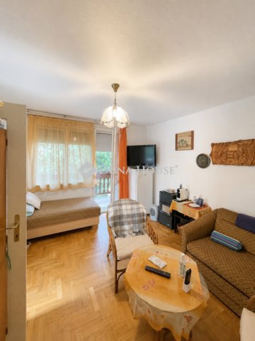 Eladó nyaraló, Balatonfűzfőn 45 M Ft, 2 szobás