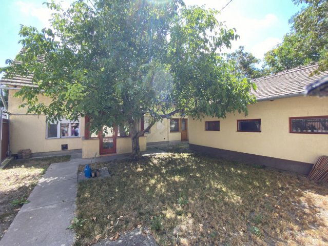 Eladó családi ház, Hódmezővásárhelyen 42 M Ft, 3+1 szobás
