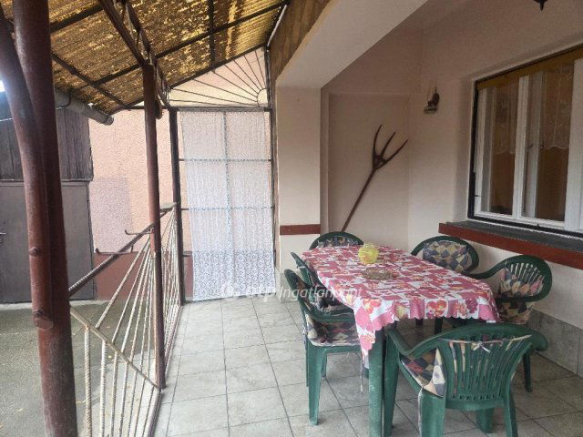 Eladó családi ház, Abonyban 41.9 M Ft, 4 szobás