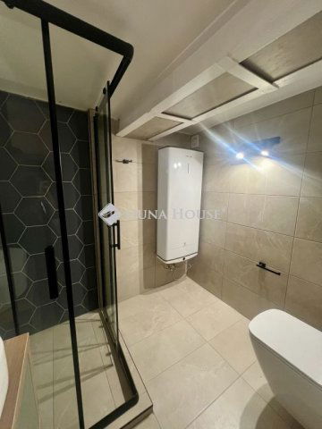 Eladó téglalakás, Budapesten, VI. kerületben 55 M Ft, 2 szobás