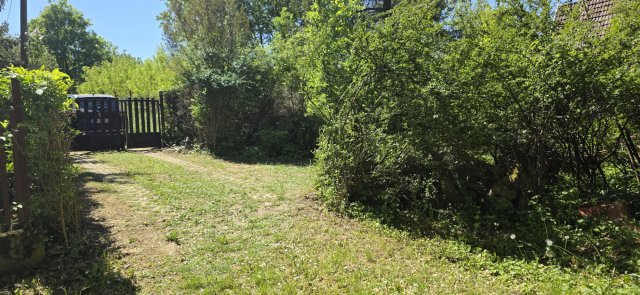 Eladó nyaraló, Isztiméren 23 M Ft, 2 szobás