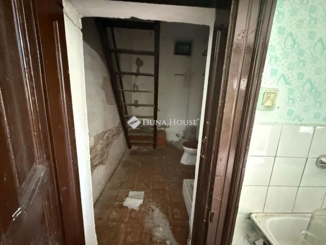 Eladó családi ház, Budapesten, XX. kerületben 49.999 M Ft