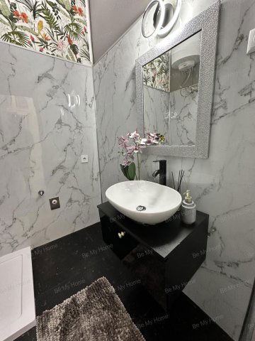 Eladó téglalakás, Budapesten, VI. kerületben 48.9 M Ft, 1 szobás