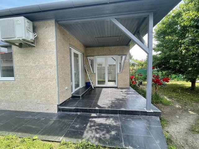 Eladó családi ház, Dunakeszin 64.9 M Ft, 2 szobás