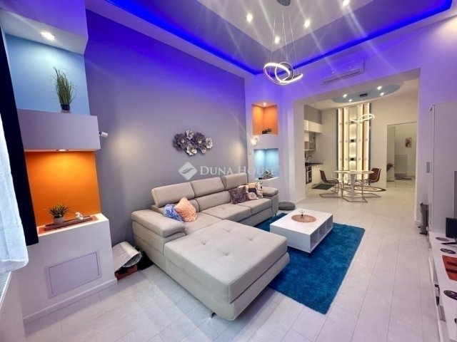 Eladó téglalakás, Budapesten, VII. kerületben 98.9 M Ft