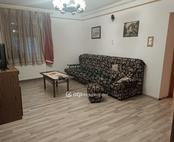 Eladó családi ház, Lakitelken 61 M Ft, 3+1 szobás