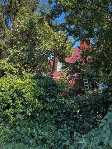 Eladó családi ház, Pécsett 125 M Ft, 5+2 szobás