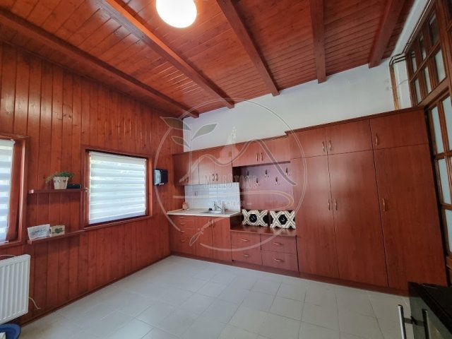 Eladó családi ház, Gyulán 159 M Ft, 8 szobás