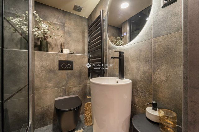 Eladó téglalakás, Budapesten, IX. kerületben 164.7 M Ft