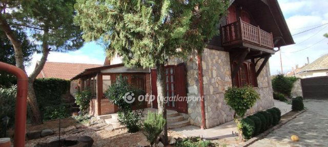 Eladó családi ház, Jászberényben 115 M Ft, 4 szobás