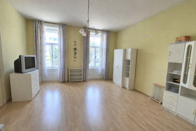 Eladó téglalakás, Baján 34.99 M Ft, 2 szobás