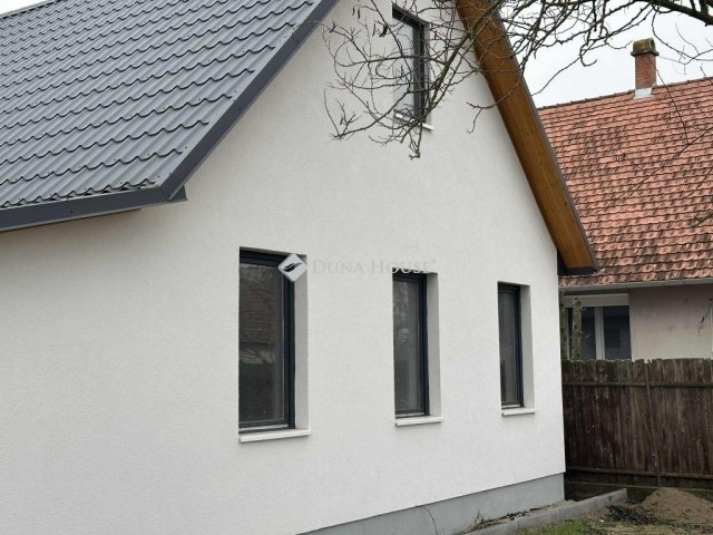 Eladó családi ház, Hernádon 48 M Ft, 4 szobás