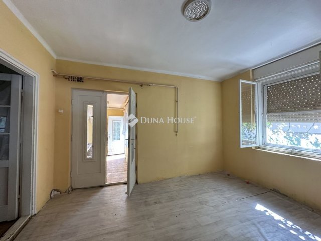 Eladó családi ház, Nagyszokolyon 13 M Ft, 3 szobás