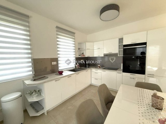 Eladó családi ház, Kecskeméten 119 M Ft, 4 szobás