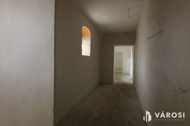 Eladó családi ház, Szőcön 45 M Ft, 4 szobás