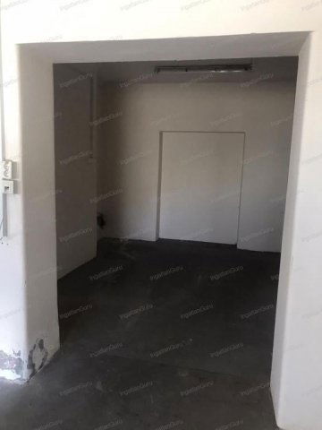 Kiadó üzlethelyiség, Kecskeméten 100 E Ft / hó, 3 szobás