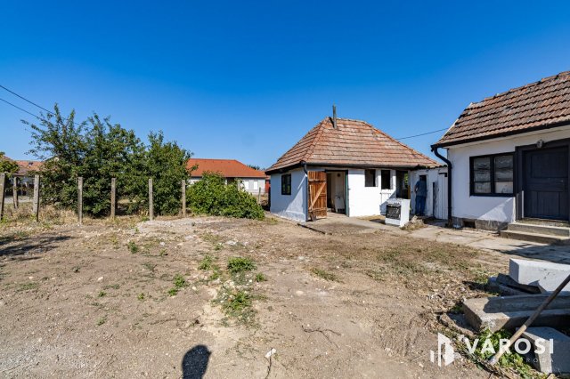 Eladó családi ház, Zsámbokon 54.99 M Ft, 2 szobás
