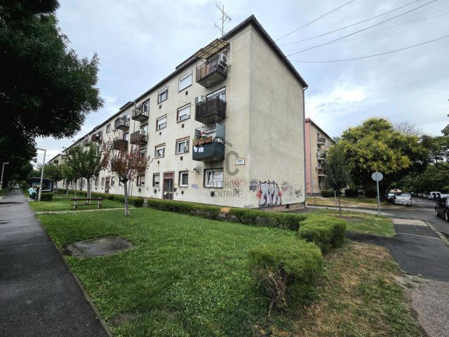 Eladó téglalakás, Szigetszentmiklóson 49.9 M Ft, 2 szobás