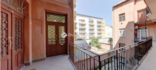 Eladó téglalakás, Budapesten, VIII. kerületben 65.5 M Ft