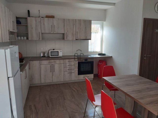 Kiadó családi ház, albérlet, Pécsett 480 E Ft / hó, 3 szobás