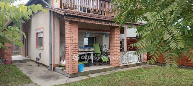 Eladó családi ház, Szigetszentmiklóson 117 M Ft, 3 szobás