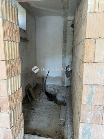 Eladó családi ház, Kölesden 11 M Ft, 4 szobás