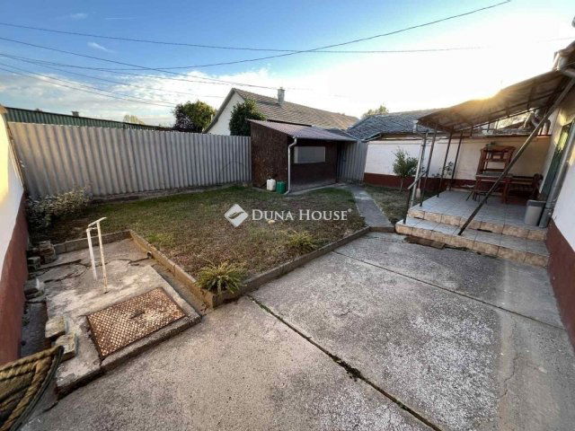 Eladó családi ház, Kecskeméten 36 M Ft, 1 szobás