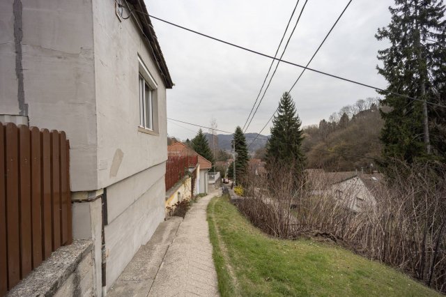 Eladó családi ház, Nagymaroson 59.9 M Ft, 2 szobás