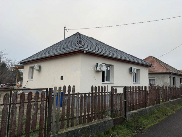 Eladó családi ház, Kókán 48.4 M Ft, 3 szobás