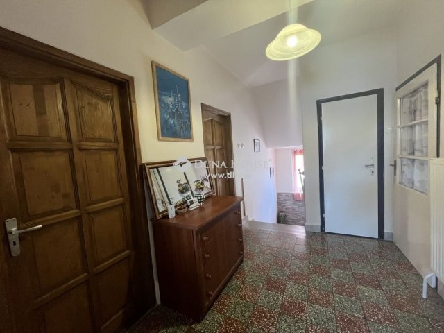 Eladó családi ház, Szombathelyen 114.99 M Ft, 9 szobás