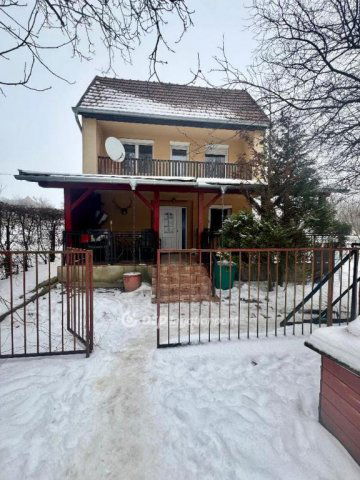 Eladó nyaraló, Pátkán 34.9 M Ft, 3 szobás