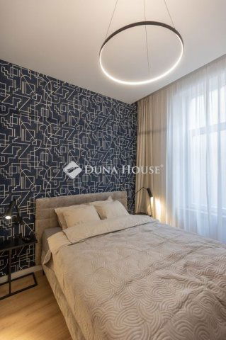 Eladó téglalakás, Budapesten, VI. kerületben 135 M Ft, 3 szobás