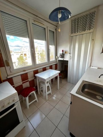 Eladó panellakás, Szegeden, Retek utcában 56 M Ft, 1+2 szobás