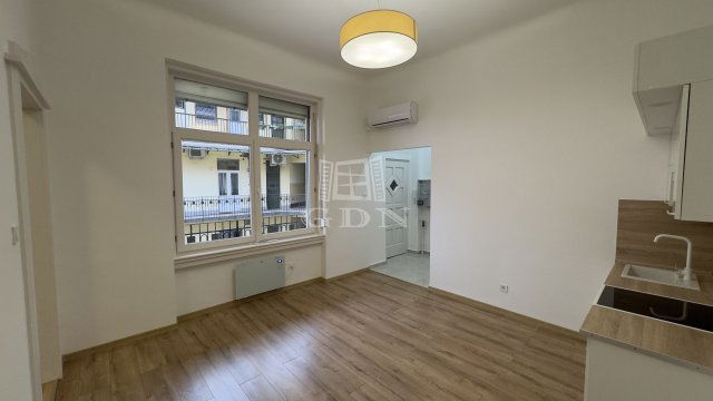 Eladó téglalakás, Budapesten, IX. kerületben 64.9 M Ft, 2 szobás