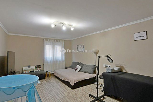 Eladó családi ház, Helvécián 56 M Ft, 5 szobás
