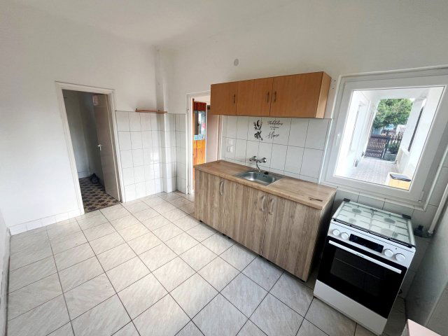 Eladó családi ház, Dömsödön 24.9 M Ft, 2 szobás