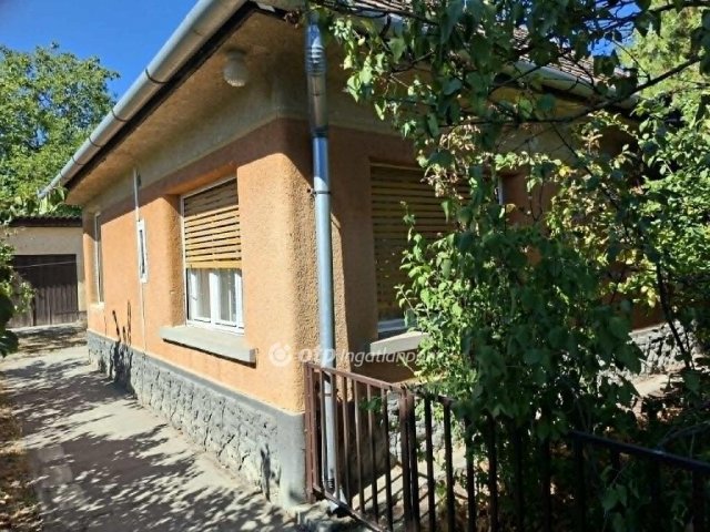 Eladó családi ház, Dabason 59.9 M Ft, 3 szobás
