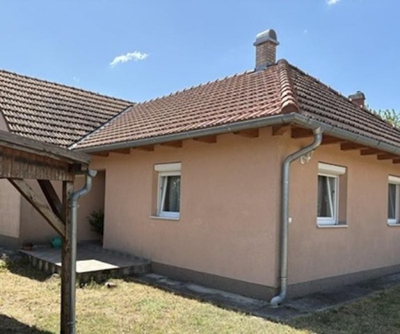 Eladó családi ház, Kincsesbányán 56 M Ft, 3 szobás