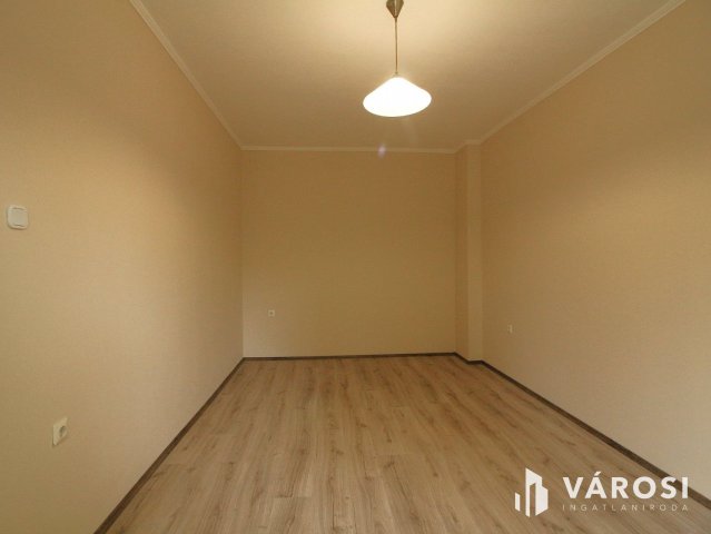 Eladó téglalakás, Nagykanizsán 17.5 M Ft, 1 szobás