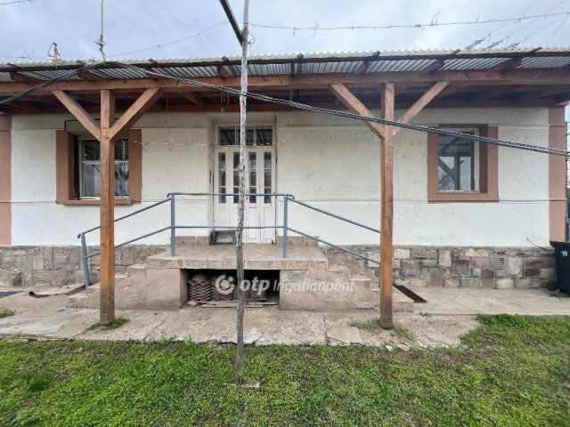 Eladó családi ház, Kerecsenden 23 M Ft, 2 szobás